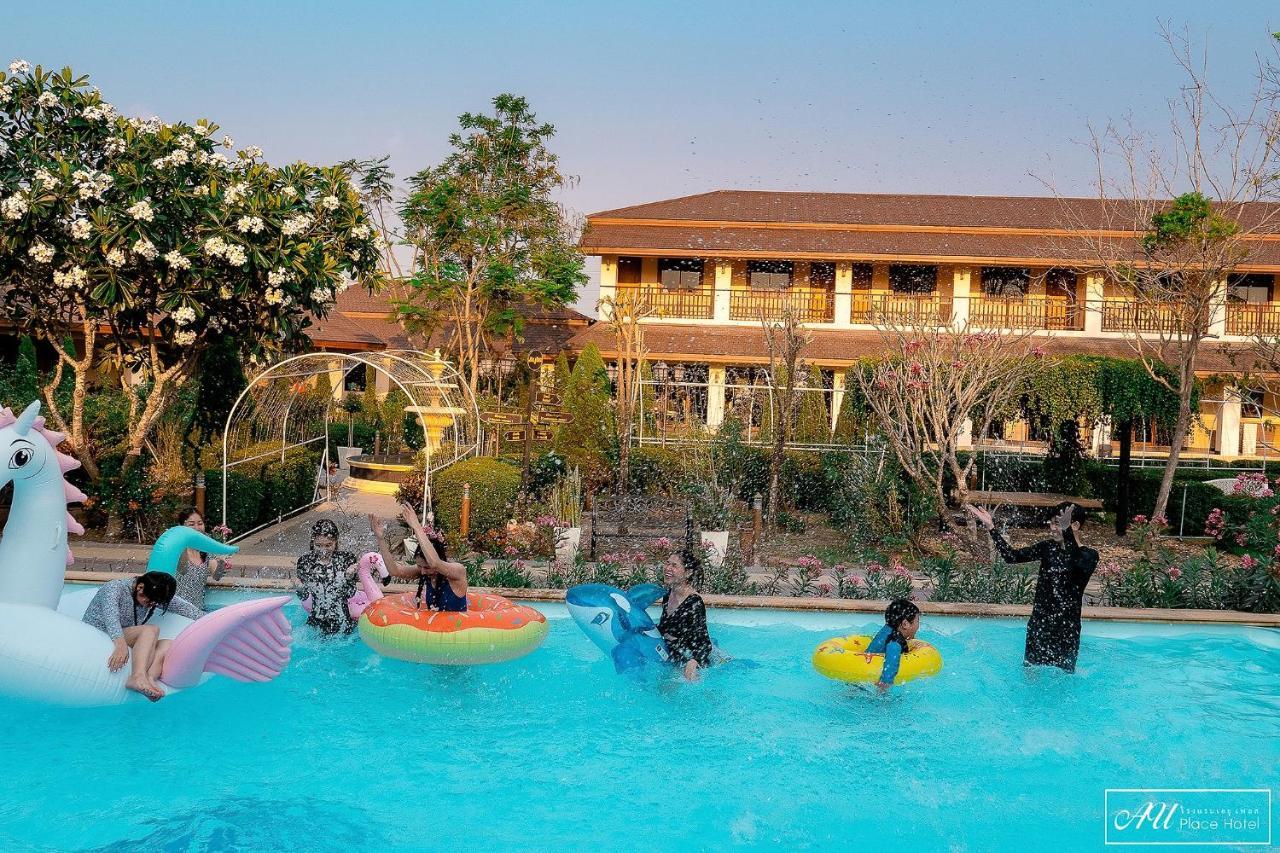 Au Place Hotel Loei Exteriér fotografie