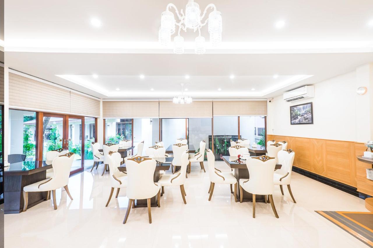 Au Place Hotel Loei Exteriér fotografie